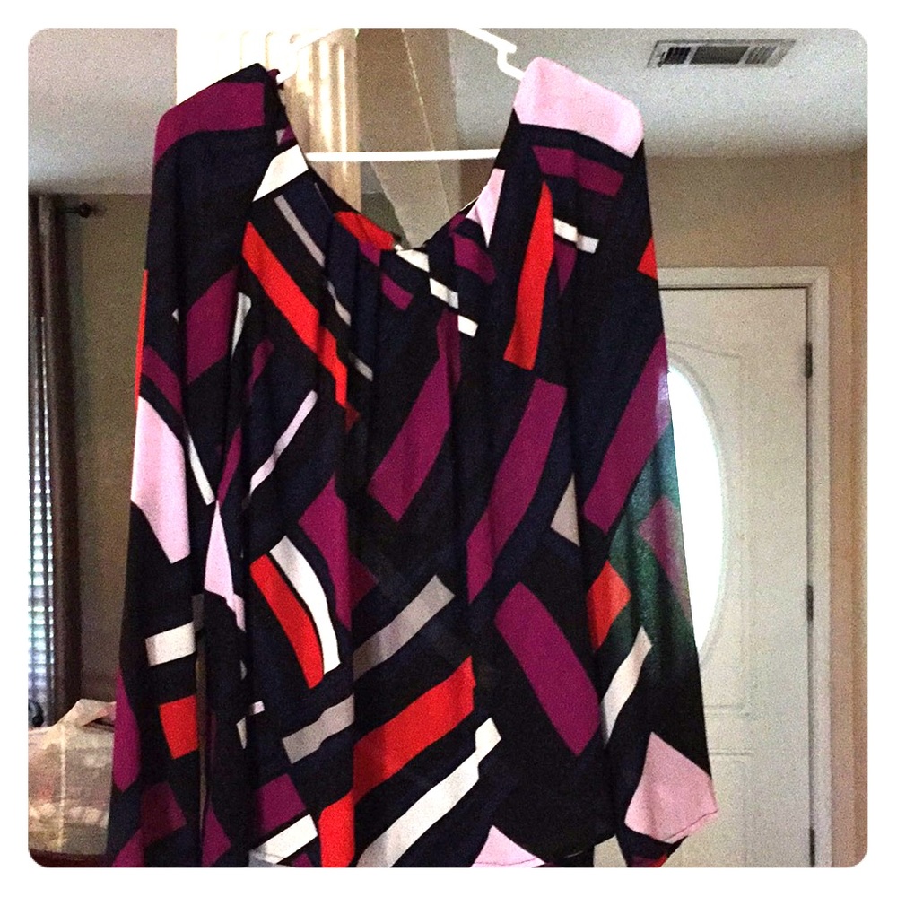 Colorful long sleeve top